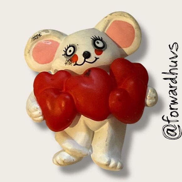 Bundle Sale 3 for $15 | 1980s Valentines Mouse with Hearts - Picture 4 of 7